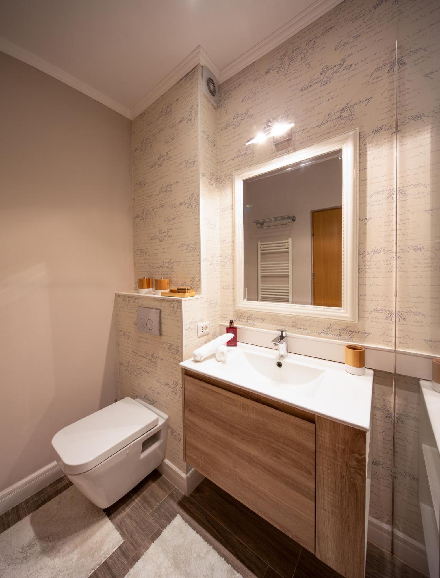 Stylish Condo - Parking And Balcony Cluj-Napoca Luaran gambar